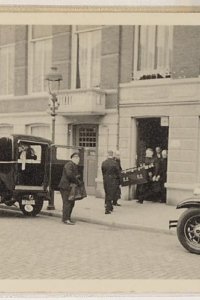 Begrafenis vanuit Van Speykstraat 10, Den Haag, 1933