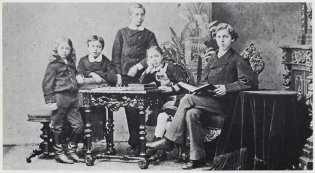 J.H. Leopold (rechts) als kind